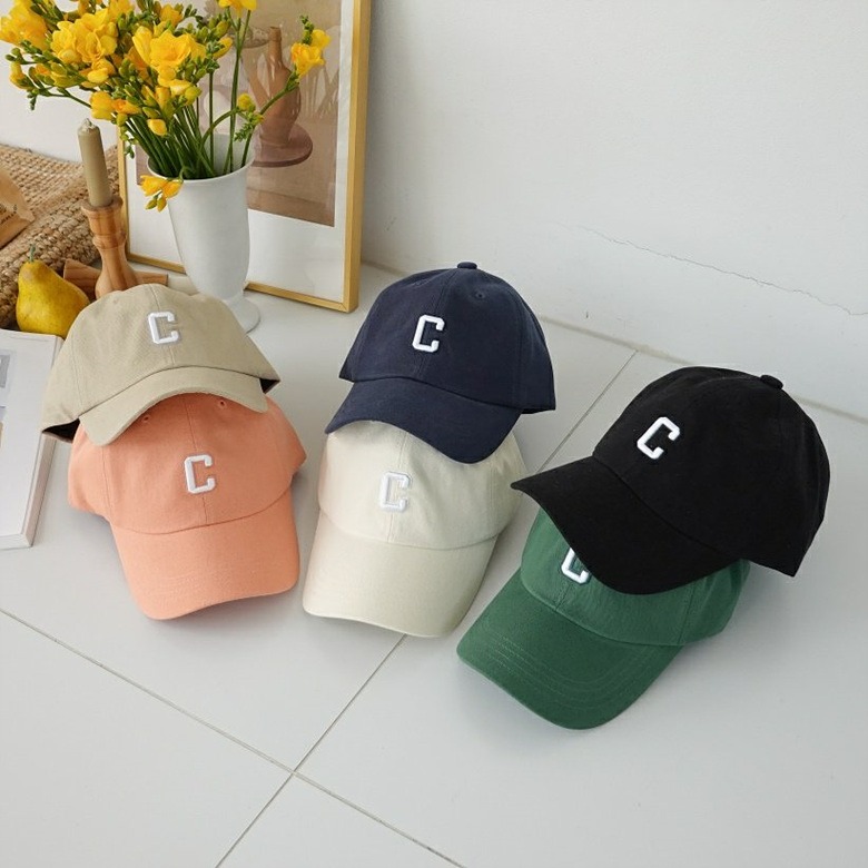 알파벳 C 비비드 컬러 볼캡 모자